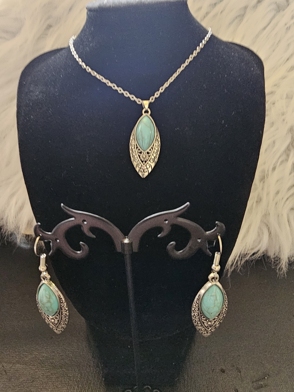 Turquoise Teardrop Pendant Necklace and Earring Set - Women Jewelry